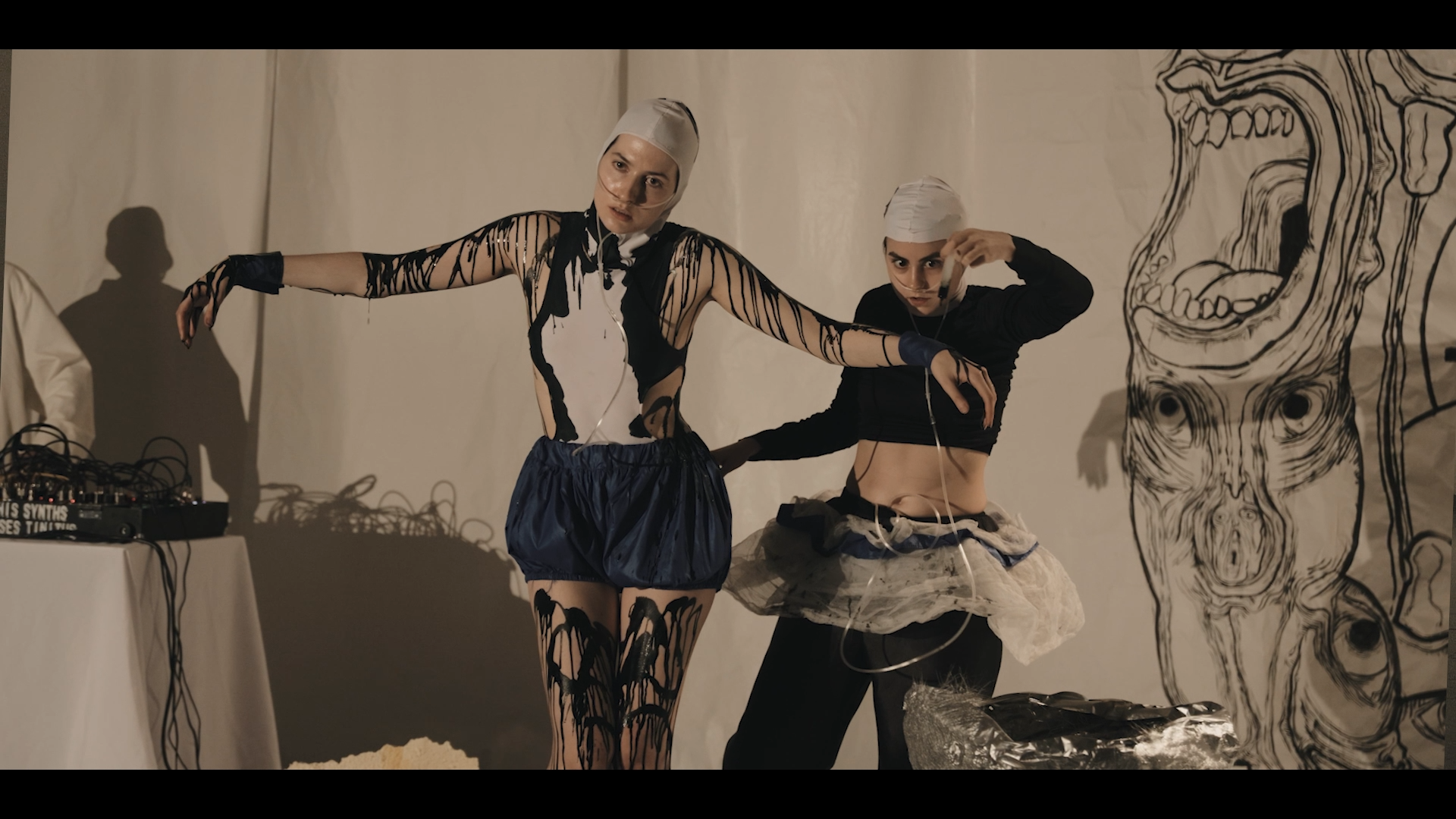 CINTA- 5. AGNUS DEI: PENTIMENTO DE UN MUNDO FUTURO, SWEET OMOPHAGIA